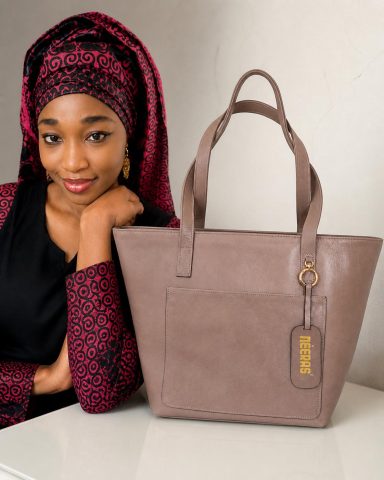 Borsa NEERAS' Vayen #1 – Look beige, pelle italiana, design africano