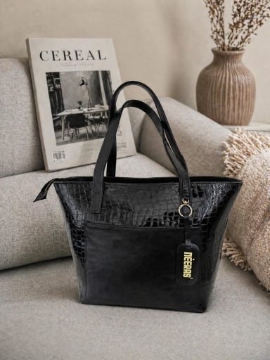 Borsa NEERAS' Vayen #4 – Pelle italiana nera effetto croco, design artigianale africano